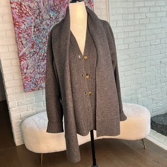 Veronica Beard Wool & Cashmere oversized Cardigan With Attached Scarf Small - Picture 6 of 11
